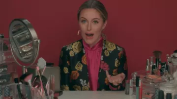 Veste à dos de corset à imprimé floral Etro portée par Malindaz (Taylor Louderman) vue dans Evil (S03E03)