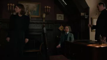 Combinaison Babaton Rossi portée par Kristen Bouchard (Katja Herbers) vue dans Evil (S03E03)