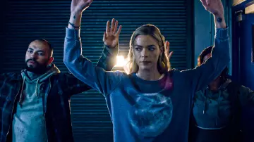 Sweatshirt with printed moon worn by Rose (Jaime King) in Black Summer TV series outfits (Season 1 Episode 6)