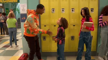 Ngorder Heart Spray Paint Skater Jeans porté par Ivy (Emmy Liu-Wang) vu dans Raven’s Home (S05E10)
