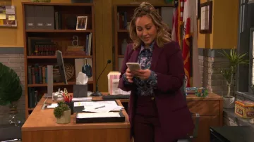 Jones New York Utility Blouse Top worn by Alana (Adrienne Bailon) as seen in Raven's Home (S05E10)