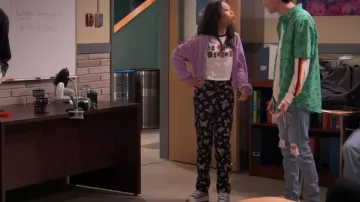 Converse Run Star Hike High Top Platform Sneaker portée par Ivy (Emmy Liu-Wang) vue dans Raven’s Home (S05E12)