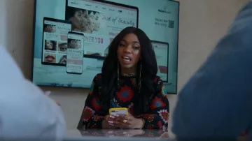 Asos Design Mini Vestido de smock bordado de ganchillo usado por Teala Dunn (Zelda Grant) como se ve en Good Trouble (S04E13)