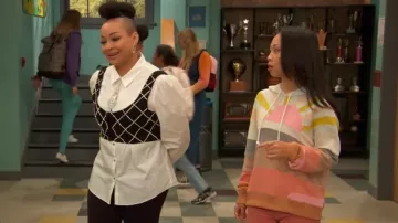 Faherty Soleil Hood­ie worn by Ivy (Emmy Liu-Wang) as seen in Raven's Home (S05E15)