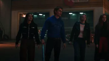 Veste Maje Tweed-Style portée par Veronica Lodge (Camila Mendes) vue dans Riverdale (S06E21)