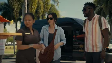 Ray Ban Clas­sic Way­far­er Sun­glass­es worn by Emma (Cristin Milioti) as seen in The Resort (S01E01)