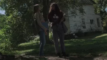 Rachel Comey Barrie Jeans porté par Tabitha 'Tabby' Hayworthe (Chandler Kinney) vu dans Pretty Little Liars: Original Sin (S01E02)