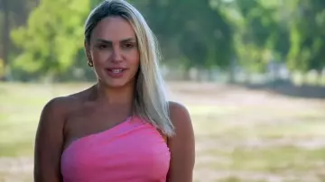 Robe Norma Kamali X Revolve Diana portée par Indy Santos comme on le voit dans Big Brother (S24E01)