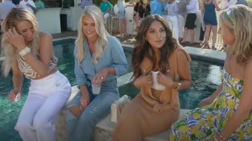 Jupe Rag & Bone Soleil portée par Leva Bonaparte comme on le voit dans Southern Charm (S08E06)