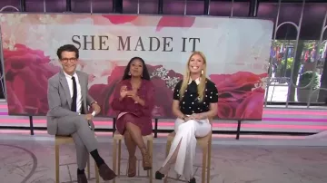 Jonathan Simkhai Pantalon à manchette fendue porté par Jill Martin vu dans Today le 26 juillet 2022