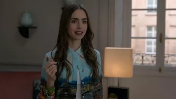 Alice + Olivia Willa Silk Blouse worn by Emily Cooper (Lily Collins) as seen in Emily in Paris (S01E01)