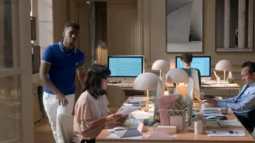 Paul Smith Slim-Fit Zebra Logo Supima Polo de algodón con punta amarilla usado por Julien (Samuel Arnold) como se ve en Emily en París (S01E02)