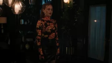 Mini jupe en cuir LaMarque Remy portée par Cheryl Blossom (Madelaine Petsch) vue dans Riverdale (S06E22)