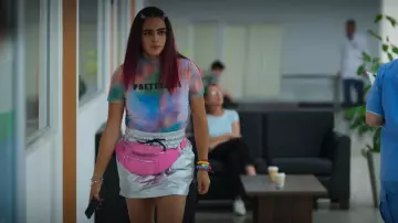H&M Rus­tle-Weave Skirt worn by Rosita Restrepo as seen in Control Z (S02E08)