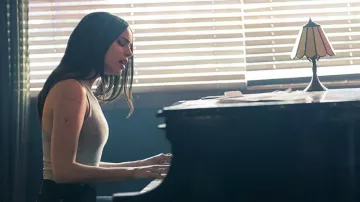 Artizia Grey Tank Top worn by Cassie (Sofia Carson) as seen in Purple Hearts movie