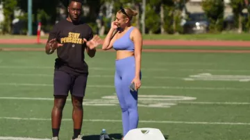 H&M Ribbed One Shoulder Seamless Top usado por Briana Jones como se ve en Sweet Life: Los Angeles (S02E02)