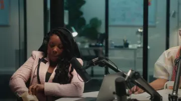 Zara Tex­tured Blaz­er worn by Malika (Toccarra Cash) as seen in Everything's Trash (S01E03)