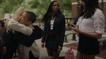 Veronica Beard Mirabelle Tweed Button Front Skirt worn by Monet de Haan (Savannah Lee Smith) as seen in Gossip Girl (S01E01)