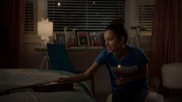 Mother The Boxy Goodie Goodie Tee usada por Nini (Olivia Rodrigo) como se ve en High School Musical: The Musical: The Series (S02E03)