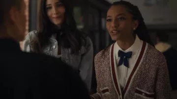 Frame 70's Contrast Silk Shirt usado por Monet de Haan (Savannah Lee Smith) como se ve en Gossip Girl (S01E02)