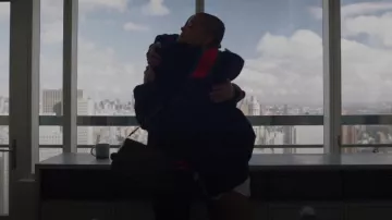 Fendi Zucca B Bis Flap Bag porté par Julien Calloway (Jordan Alexander) vu dans Gossip Girl (S01E02)