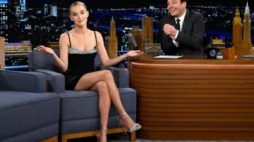 Valentino Crystal-Embroidered Body-Con Minidress of Zoey Deutch in The Tonight Show Starring Jimmy Fallon