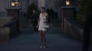 Manu Atelier Mini Cylinder Shoulder Bag porté par Julien Calloway (Jordan Alexander) vu dans Gossip Girl (S01E03)