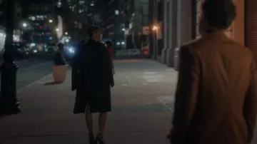 Sandale Culte Gaia Abella portée par Julien Calloway (Jordan Alexander) vue dans Gossip Girl (S01E03)