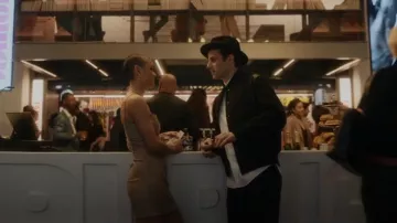 Zeynep Arcay Leather Strappy Mini Robe portée par Julien Calloway (Jordan Alexander) vue dans Gossip Girl (S01E03)