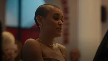 Boucle d’oreille Maison Irem Snake portée par Julien Calloway (Jordan Alexander) vue dans Gossip Girl (S01E03)