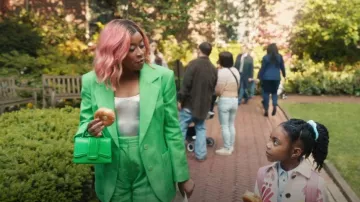 Zara Mi­ni City Bag worn by Phoebe (Phoebe Robinson) as seen in Everything's Trash (S01E05)