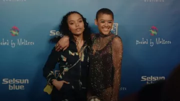 David Koma Crystal Mesh Gown porté par Julien Calloway (Jordan Alexander) vu dans Gossip Girl (S01E04)