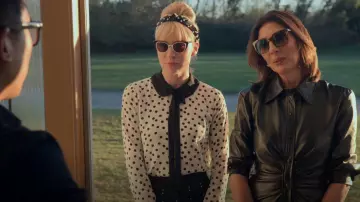 Blusa Cece Galactic Dot usada por Parker (Beth Riesgraf) como se ve en Leverage: Redemption (S01E07)
