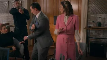 Zara Pink Button Midi Skirt worn by Sophie Devereaux (Gina Bellman) as seen in Leverage: Redemption (S01E10)