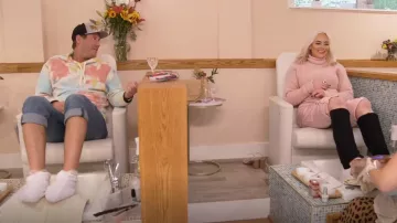 Channel Dou­ble Flap Bag worn by Kathryn Dennis as seen in Southern Charm (S08E07)