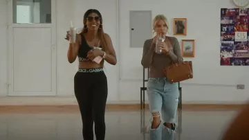Dolce & Gabbana Croppped Stretch-Cotton Jersey Top usado por Caroline como se ve en The Real Housewives of Dubai (S01E09)