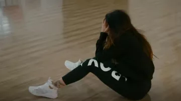Puma Fierce Strap Swan Wn's Sneakers usadas por Sara como se ve en The Real Housewives of Dubai (S01E09)