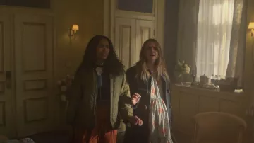 Loden Frey Vintage Toggle Coat porté par Imogen Adams (Bailee Madison) comme on le voit dans Pretty Little Liars: Original Sin (S01E06)