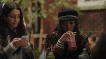 Veste Maje Bazak portée par Monet de Haan (Savannah Lee Smith) vue dans Gossip Girl (S01E05)