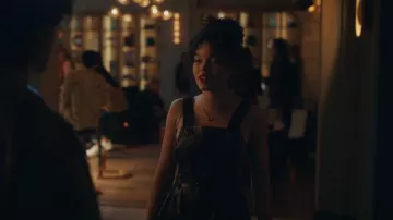 Rowen Rose Faux Leather Jumpsuit usado por Zoya Lott (Whitney Peak) como se ve en Gossip Girl (S01E05)
