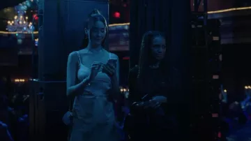 Roberto Coin Portofino Double Row Band Ring usado por Monet de Haan (Savannah Lee Smith) como se ve en Gossip Girl (S01E04)