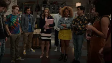 Tommy Hilfiger Colorblock Stripe Sleeveless Sheath Dress porté par Miss Jenn (Kate Reinders) vu dans High School Musical: The Musical: The Series (S02E08)