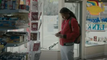Chaqueta de bombardero Dsquared2 usada por Jake como se ve en The Chi (S05E08)