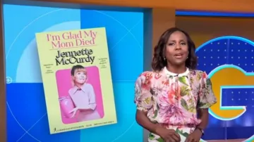 Dolce & Gabbana Floral-Print Crop Top usado por Deborah Roberts como se ve en Good Morning America el 09 de agosto de 2022