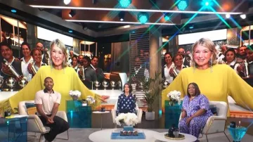 PS Paul Smith Polka Dot Print Shirt usado por Daryn Carp como se ve en E! Noticias Daily Pop en agosto 15,2022
