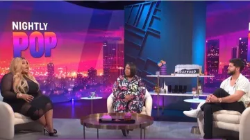 Nina Parker Trendy Plus Size Mesh Bodycon Robe portée par Nina Parker comme vu dans E! News Nightly Pop le 16 août 2022