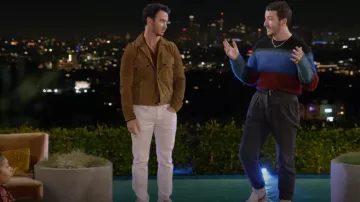 Paul Smith Striped Crew Neck Jumper utilizado por Frankie Jonas como se ve en Claim to Fame (S01E05)