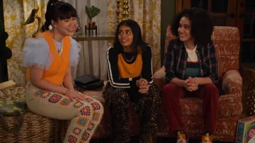 Volcom Stone Blocker Boys Tee worn by Fabiola Torres (Lee Rodriguez) as seen in Never Have I Ever (S03E08)