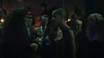 Fendi Pequin Velvet Baguette Bag porté par Julien Calloway (Jordan Alexander) vu dans Gossip Girl (S01E08)