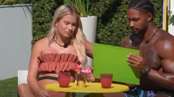 Traje de baño Shein Cut Bikini usado por Deborah Chubb como se ve en Love Island (S04E18)
